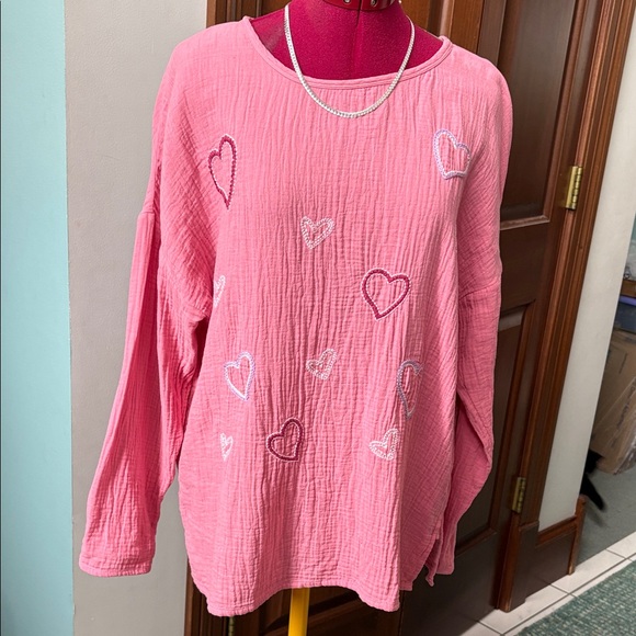 Coldwater Creek Tops - Coldwater Creek  tunic  long sleeve 
Valentine’s Day top Pink Heart Embroidered